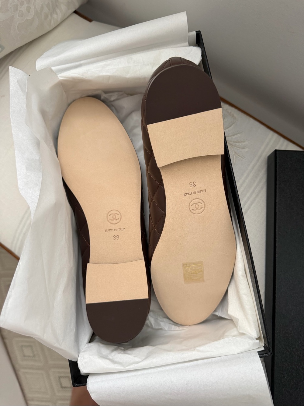 CHANEL ‘26 Brown Quilted Leather Ballet Flats size 39 NWT never worn! - Picture 2 of 5